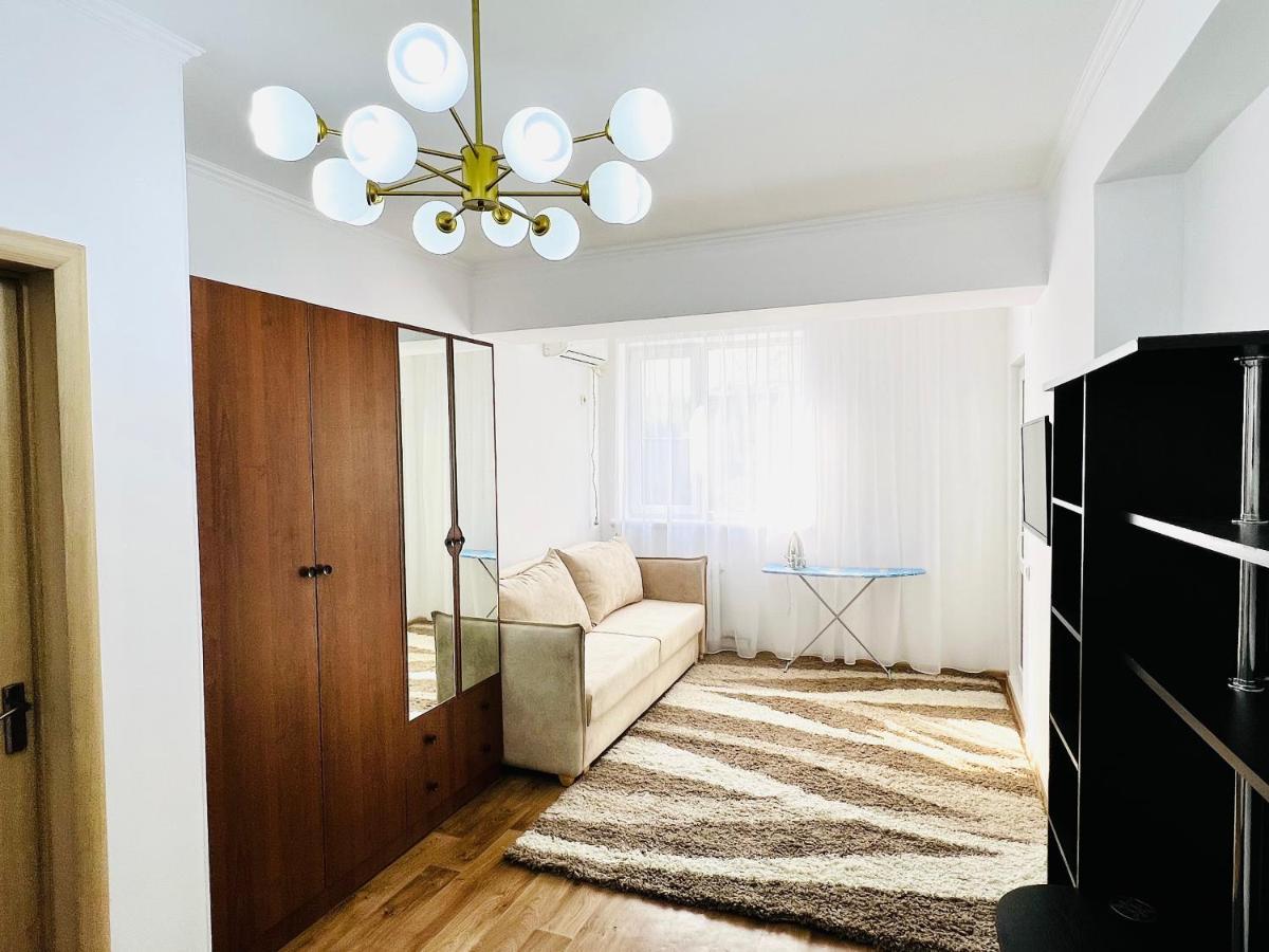 Evita Apartment Bishkek Exterior foto