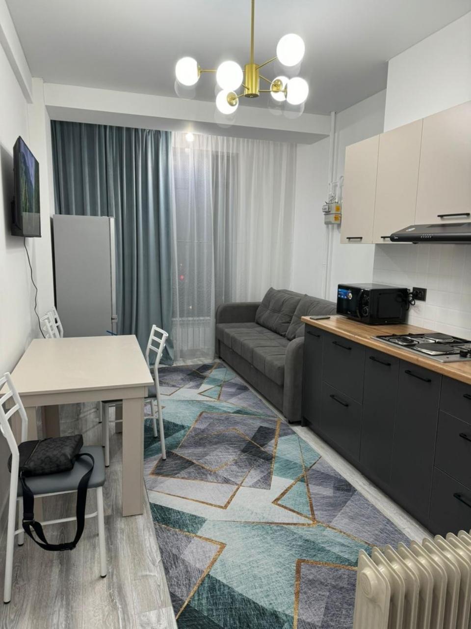 Evita Apartment Bishkek Exterior foto